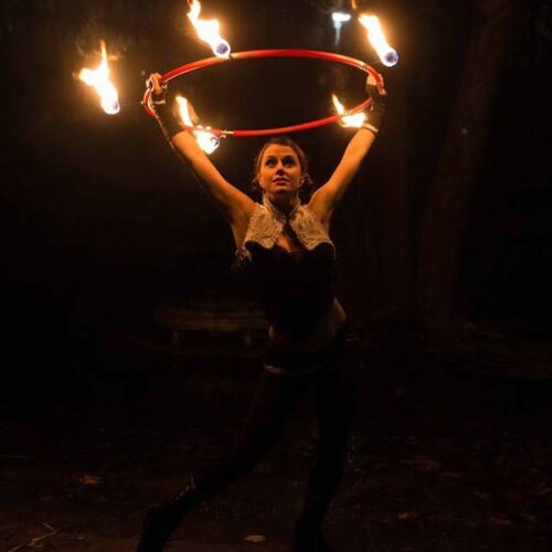 11=hochzeit feuershow mit brennenden herzen